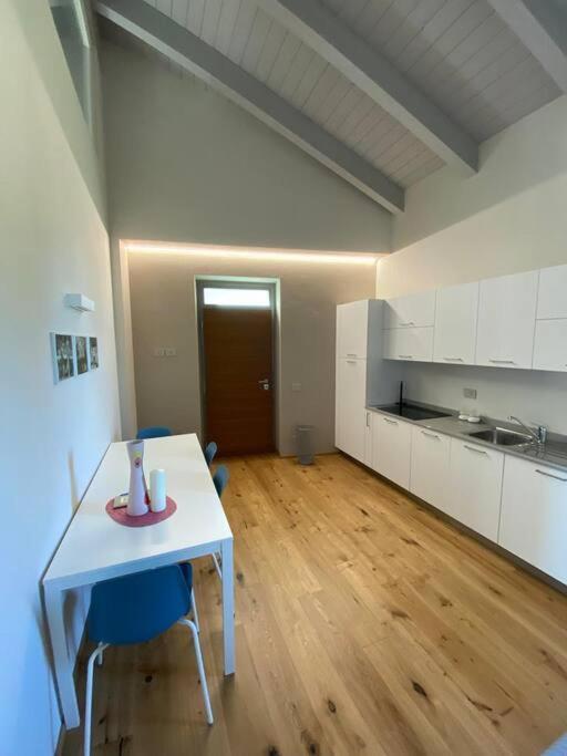 Ferienwohnung Alma I Luoghi Dell Anima Diano dʼAlba Exterior foto